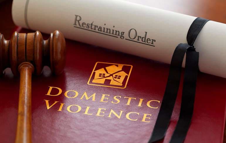 Ordinul de protecţie pentru victimele violenţei domestice în România